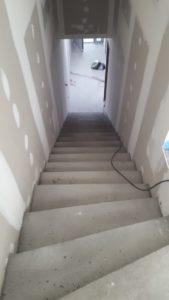 Escalier-en-béton-2-169x300
